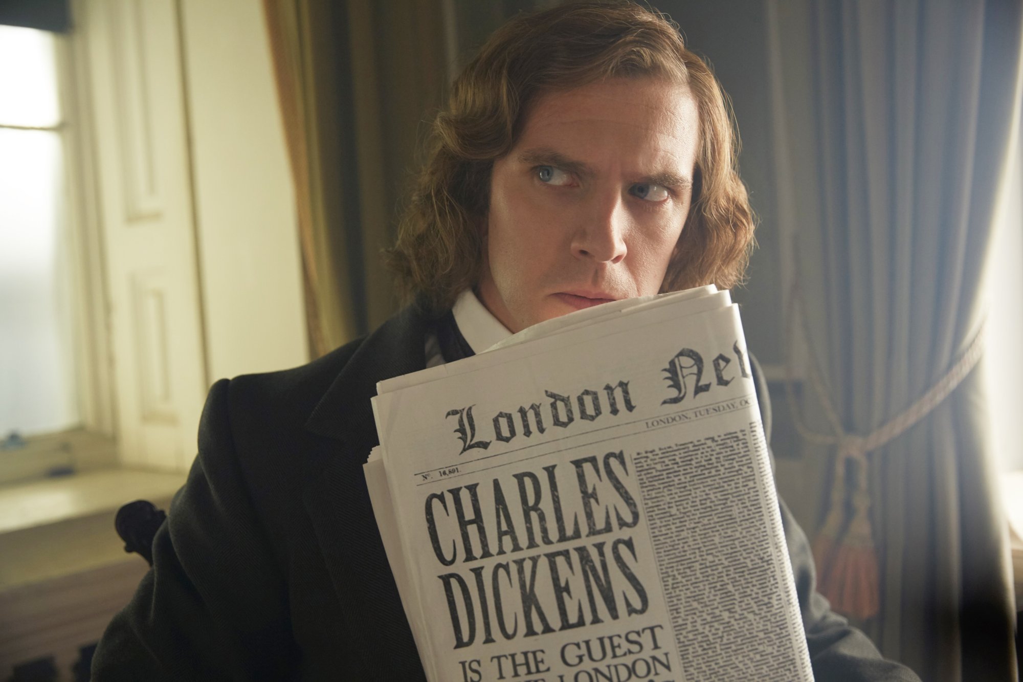 Dan Stevens stars as Charles Dickens in Bleecker Street Media's The Man Who Invented Christmas (2017)