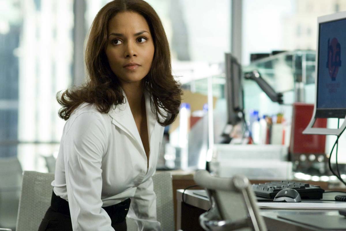 Halle Berry as Rowena in Columbia Pictures' Perfect Stranger (2007)