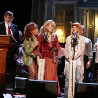 Garrison Keillor, Lily Tomlin, Meryl Streep and Lindsay Lohan in Picturehouse's A Prairie Home Companion (2006)