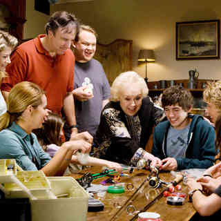 Gillian Vigman, Ashley Tisdale, Ashley Boettcher, Kevin Nealon, Andy Richter, Doris Roberts, Carter Jenkins, Austin Butler, Regan Young and Henri Young in The 20th Century Fox's Aliens in the Attic (2009)