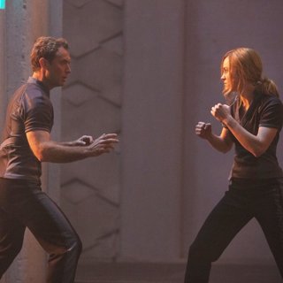 Jude Law stars as Walter Lawson/Mar-Vell and Brie Larson stars as Carol Danvers/Captain Marvel in Marvel Studios' Captain Marvel (2019)