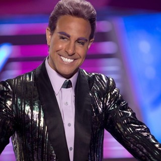 Stanley Tucci stars as Caesar Flickerman in Lionsgate Films' The Hunger Games: Catching Fire (2013)