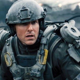 Tom Cruise stars as Lt. Col. Bill Cage in Warner Bros. Pictures' Edge of Tomorrow (2014)