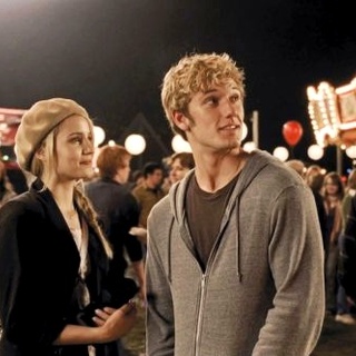 Dianna Agron stars as Sarah and Alex Pettyfer stars as Number Four in DreamWorks Pictures' I am Number Four (2011)