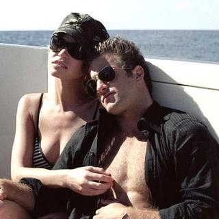 Ashley Scott and Scott Caan in MGM's Into the Blue (2005)