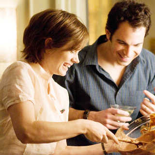 Amy Adams stars as Julie Powell and Chris Messina stars as Eric Powell in Columbia Pictures' Julie & Julia (2009)