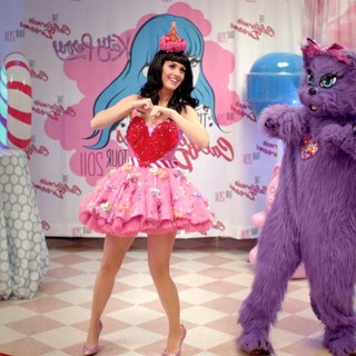 Katy Perry: Part of Me Picture 2