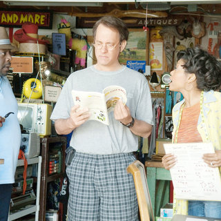 Cedric the Entertainer, Tom Hanks and Taraji P. Henson in Universal Pictures' Larry Crowne (2011)