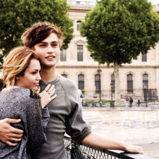 Miley Cyrus stars as Lola and Douglas Booth stars as Kyle in Lionsgate Films' LOL (2012)