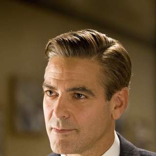 GEORGE CLOONEY as Bulldogs team captain Dodge Connolly in Universal Pictures' Leatherheads (2008).