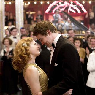 Amy Adams (left) and Lee Pace (right) star in Bharat Nalluri's MISS PETTIGREW LIVES FOR A DAY, a Focus Features release.
