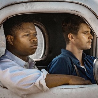 Jason Mitchell stars as Ronsel Jackson and Garrett Hedlund stars as Jamie McAllan in Netflix's Mudbound (2017)