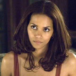 Halle Berry as Rowena in Columbia Pictures' Perfect Stranger (2007)
