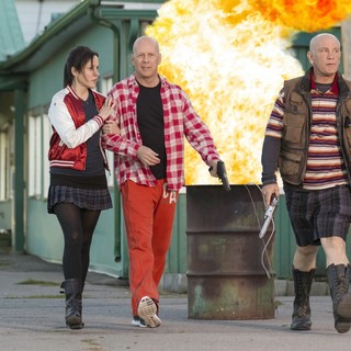 Mary-Louise Parker, Bruce Willis and John Malkovich in Summit Entertainment's Red 2 (2013)