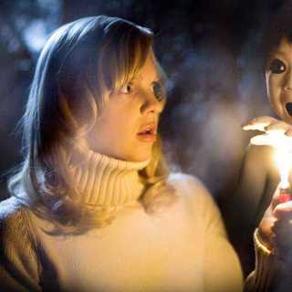 Anna Faris as Cindy Campbell and Garrett Masuda as Japanese ghost boy in Miramax Films' Scary Movie 4 (2006)