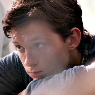 Tom Holland Sports 'Ultimate Spider-Man' Haircut in New Photo