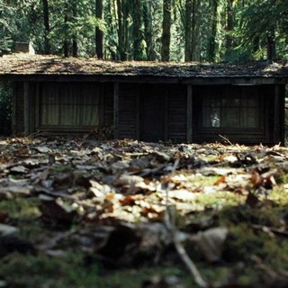 Chris Hemsworth Has Nightmarish Vacation in First 'Cabin in the Woods ...