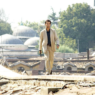 Clive Owen stars as Louis Salinger in Columbia Pictures' The International (2009). Photo credit by Jay Maidment.