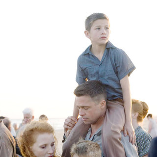Brad Pitt, Jessica Chastain, Zach Irsik, and Brayden Whisenhunt in Fox Searchlight Pictures' The Tree of Life (2011)