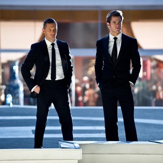 Tom Hardy stars as Tuck and Chris Pine stars as FDR Foster in 20th Century Fox's This Means War (2012)