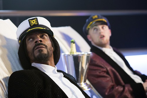 Snoop Dogg stars as Marcus and Chris Elliott in Dimension Films' Scary Movie 5 (2013)