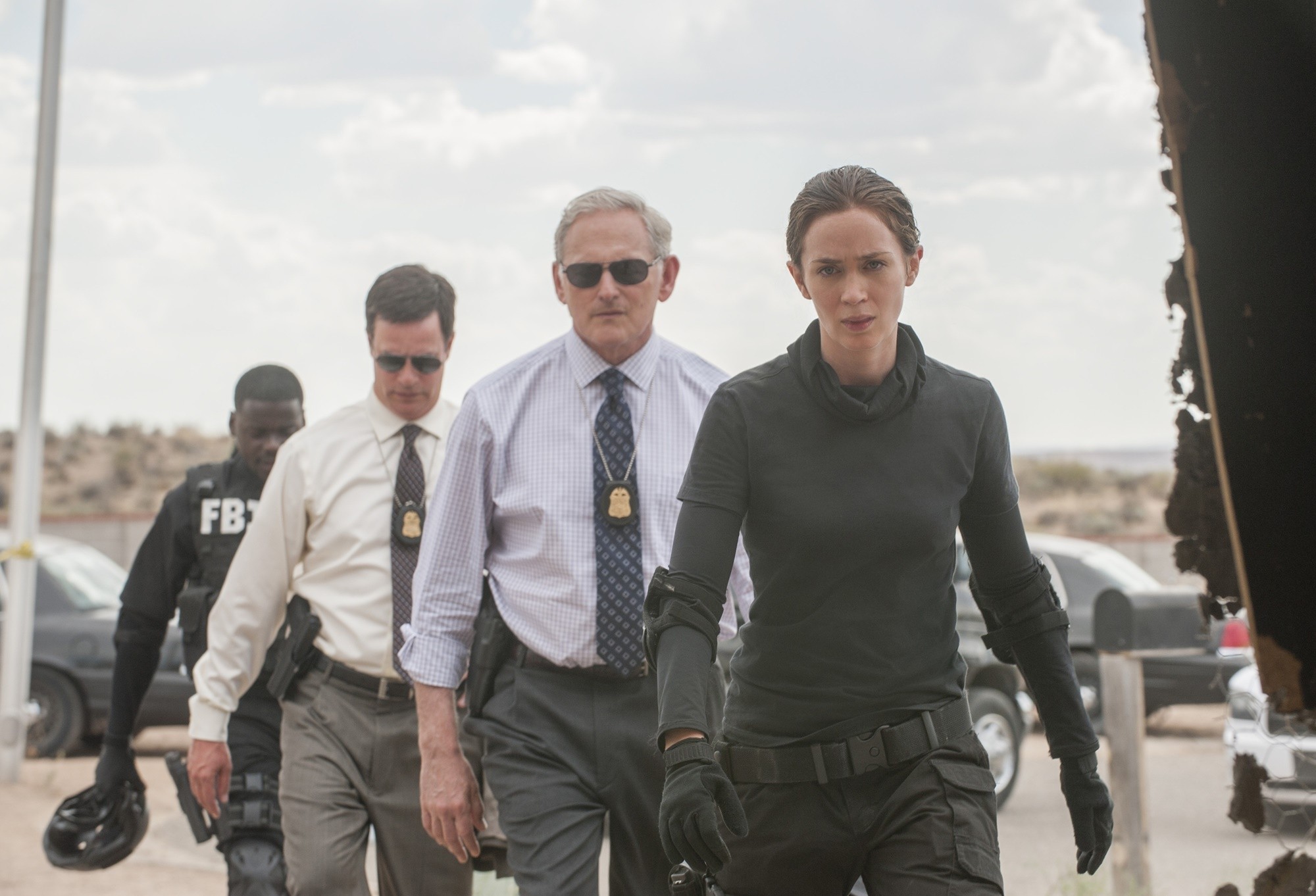 Victor Garber stars as Jennings and Emily Blunt stars as Kate Macer in Lionsgate Films' Sicario (2015)
