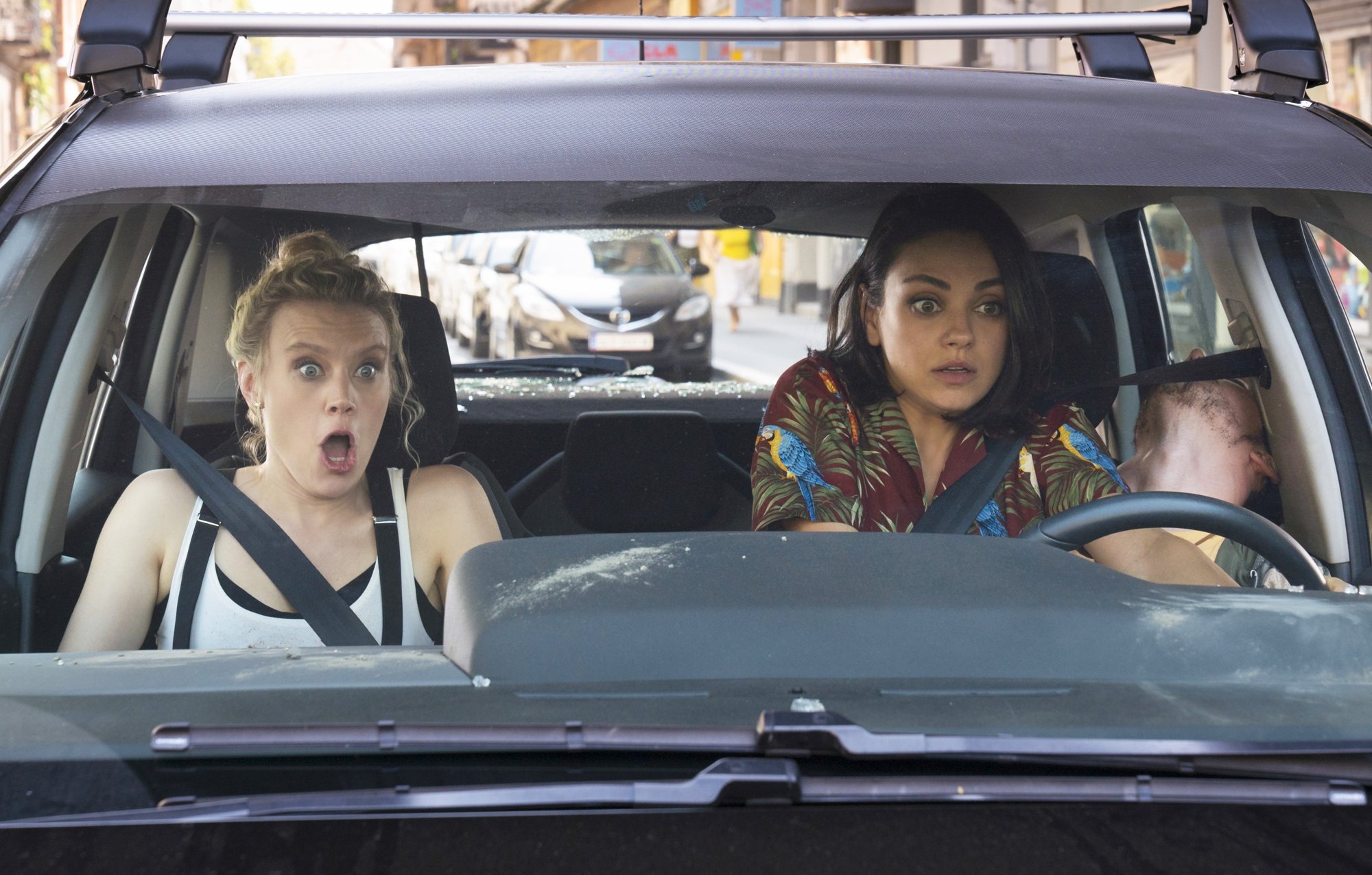 Kate McKinnon stars as Morgan and Mila Kunis stars as Audrey in Lionsgate Films' The Spy Who Dumped Me (2018)