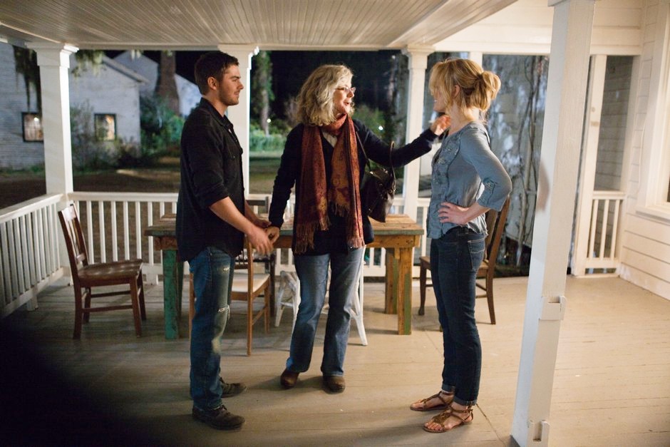 Zac Efron, Blythe Danner and Taylor Schilling in Warner Bros. Pictures' The Lucky One (2012)