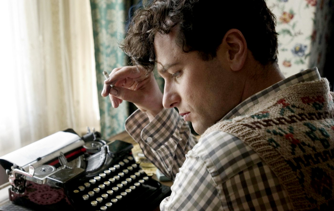 Matthew Rhys stars as Dylan Thomas in Lionsgate Films' The Edge of Love (2009)