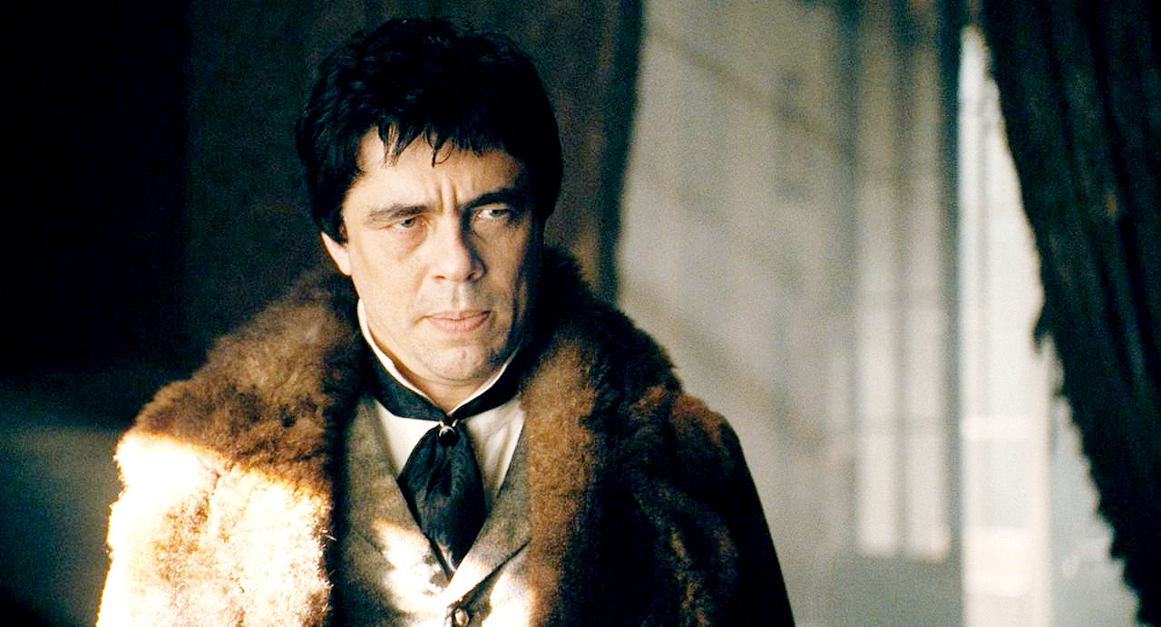 Benicio Del Toro stars as Lawrence Talbot in Universal Pictures' The Wolfman (2009)