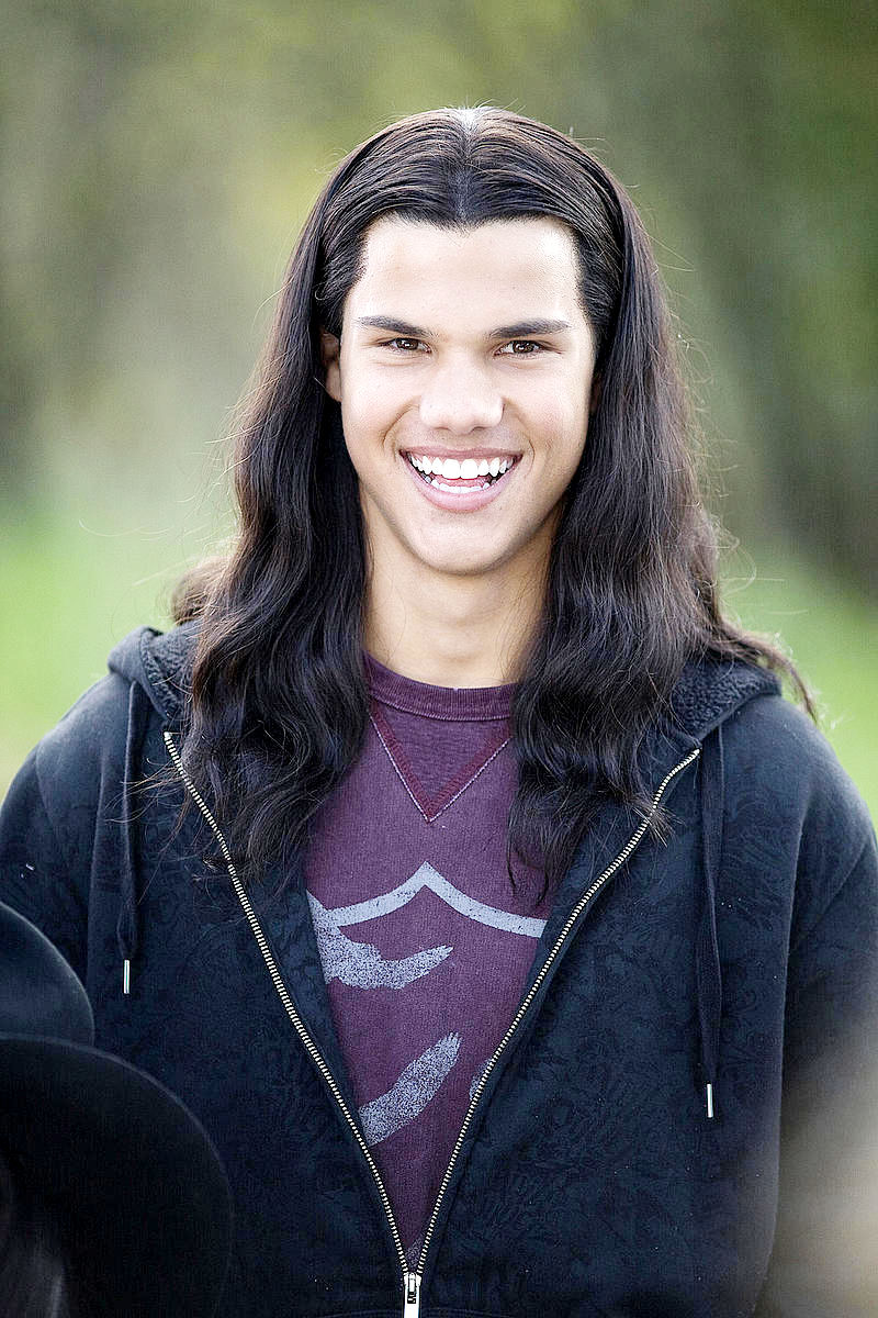 Taylor Lautner stars as Jacob Black in Summit Entertainment's Twilight (2008)