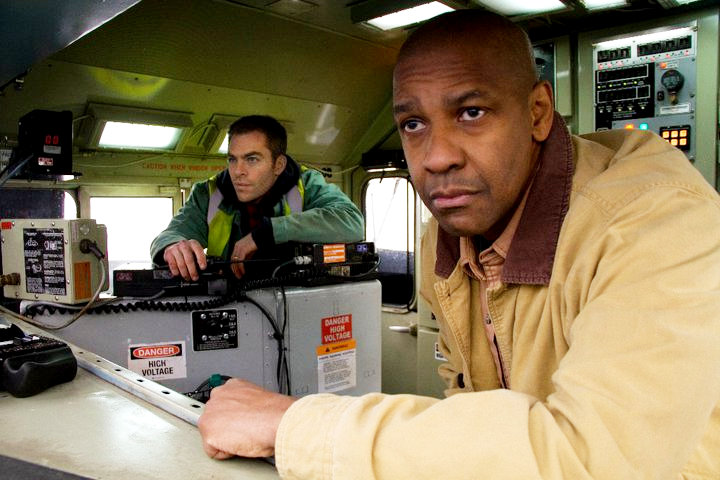 Denzel Washington stars as Frank Barnes and Chris Pine stars as Will Colson in The 20th Century Fox's Unstoppable (2010)