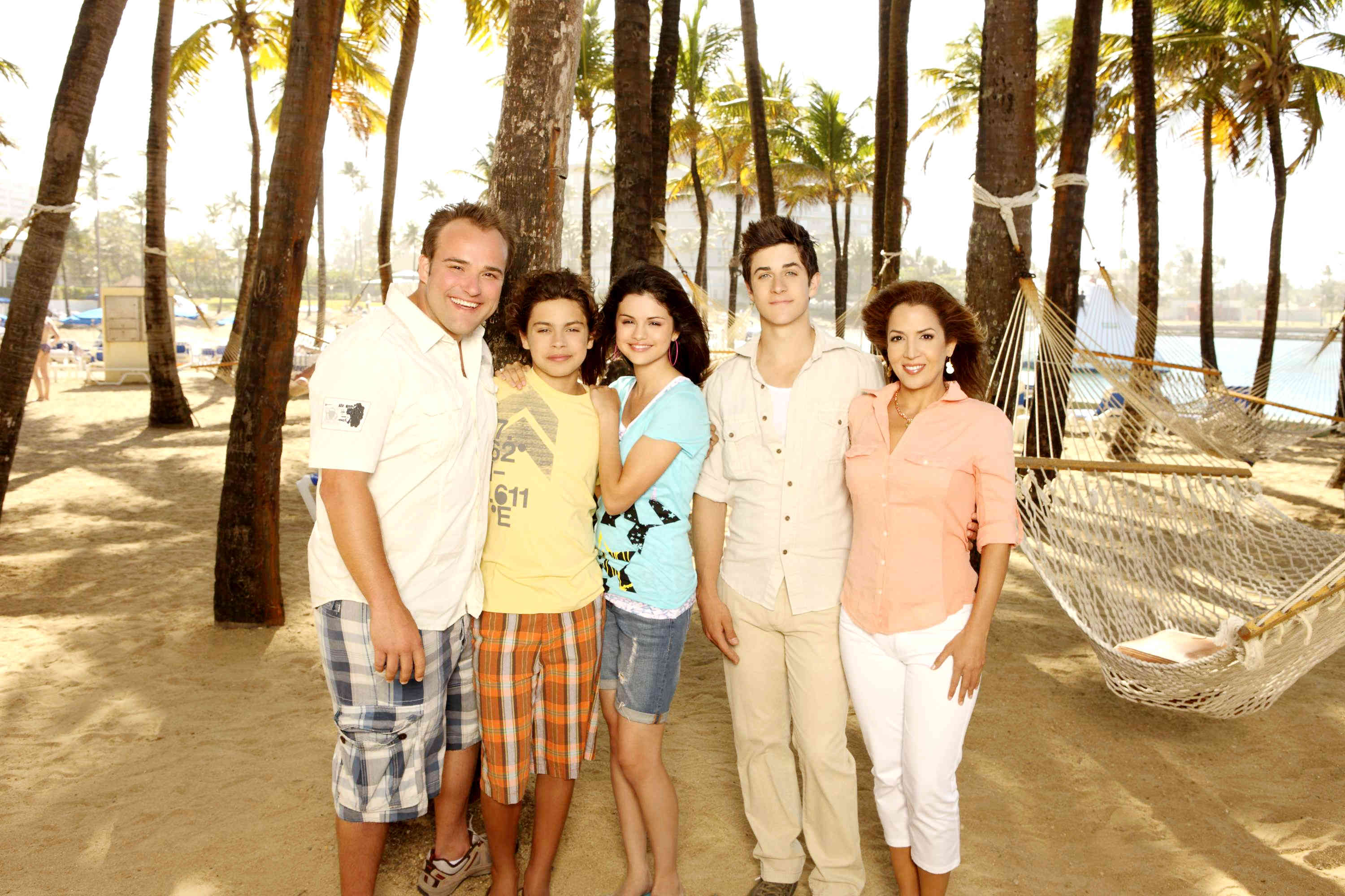 David DeLuise, Jake T. Austin, Selena Gomez, David Henrie and Maria Canals Barrera in Disney Channel's Wizards of Waverly Place: The Movie (2009)