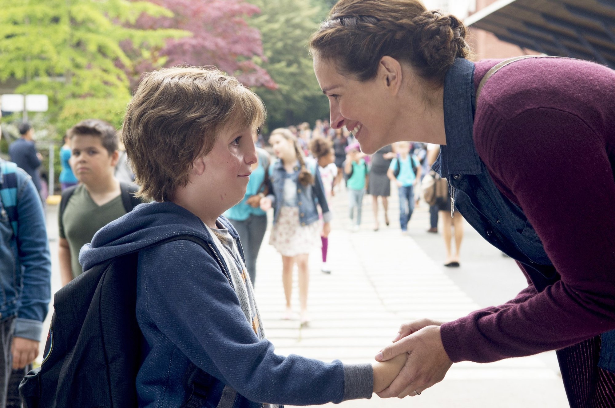 Jacob Tremblay stars as Auggie Pullman and Julia Roberts stars as Isabel Pullman in Lionsgate Films' Wonder (2017)