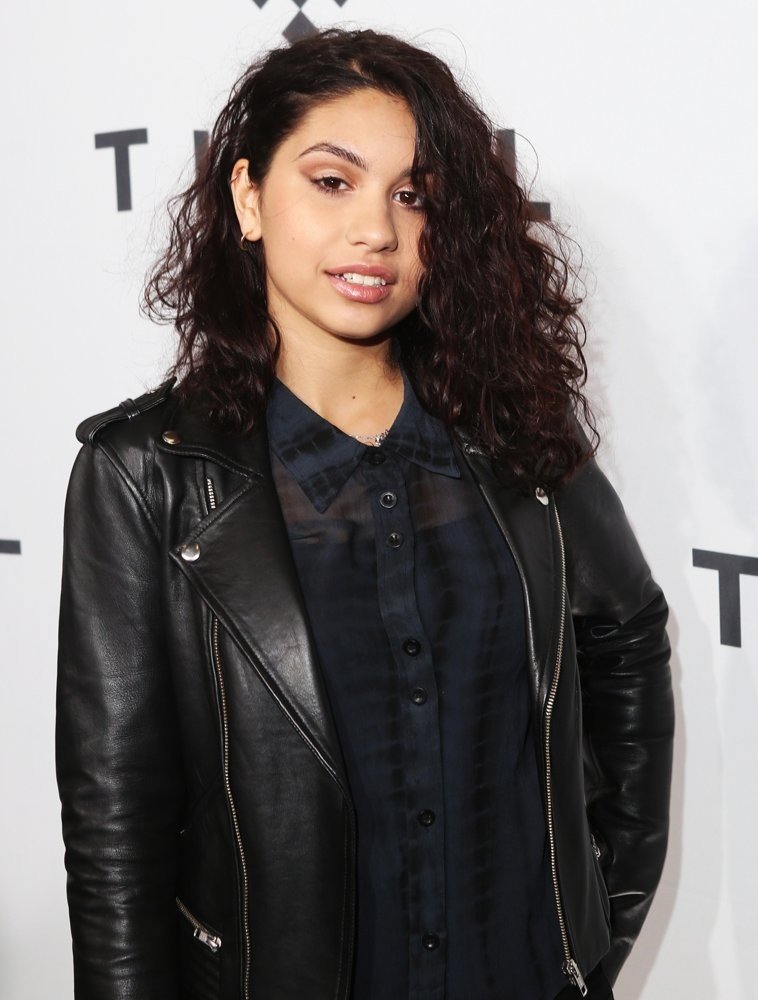 Alessia Cara Picture 15 - 1020 Amplified by HTC