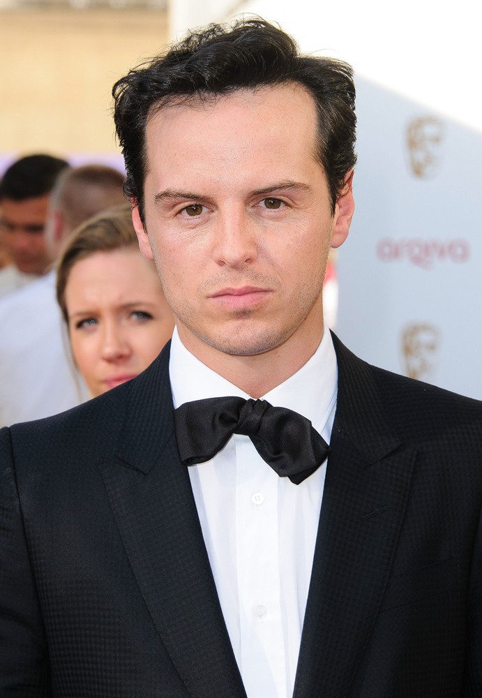 Andrew Scott height in feet