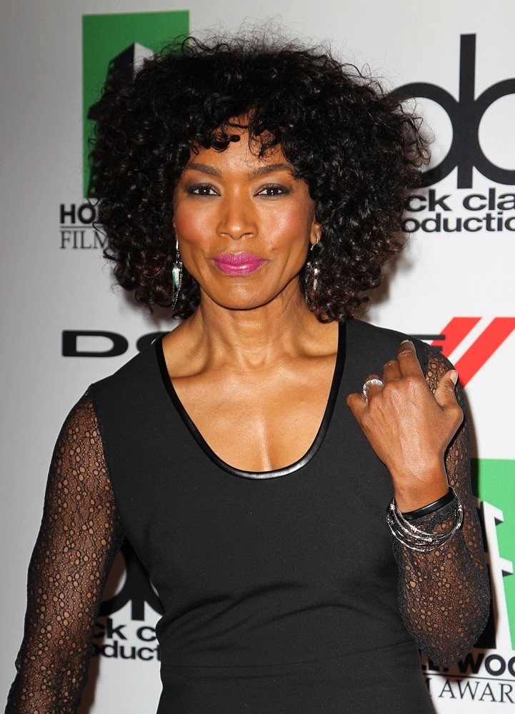 Анджела Бассетт. Angela Bassett в молодости. Angela Bassett 2021. Анджела Бассетт Рамона.