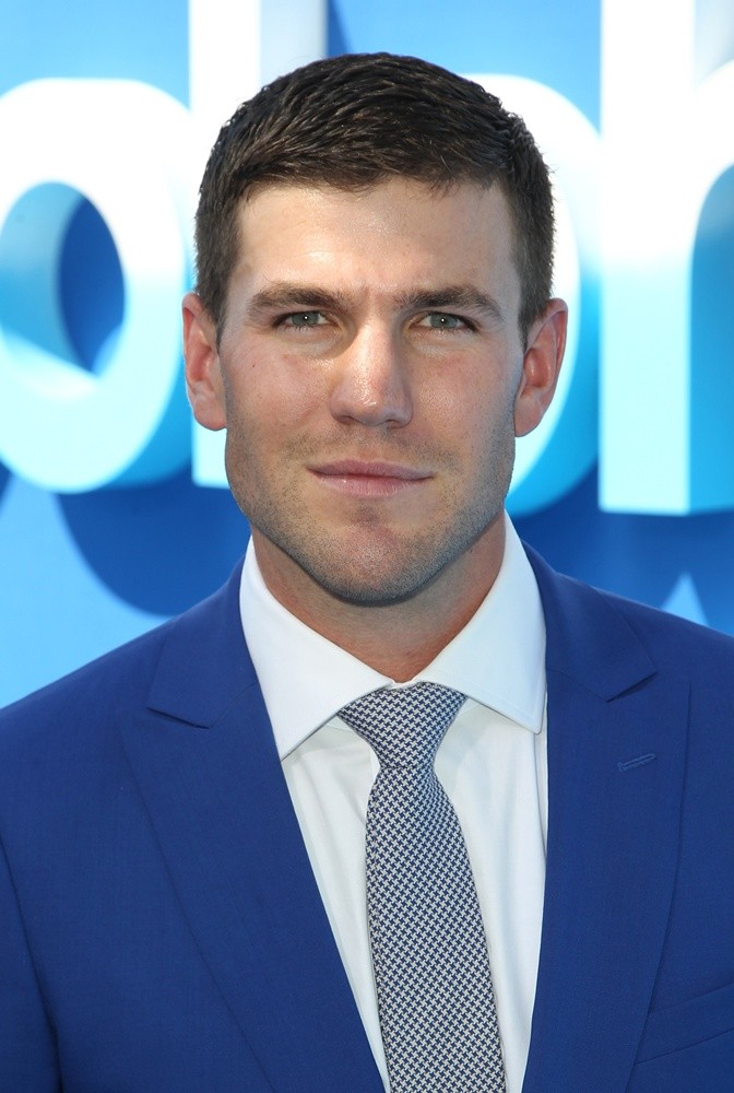 austin stowell Picture 4 - The World Premiere of Warner Bros. Pictures ...