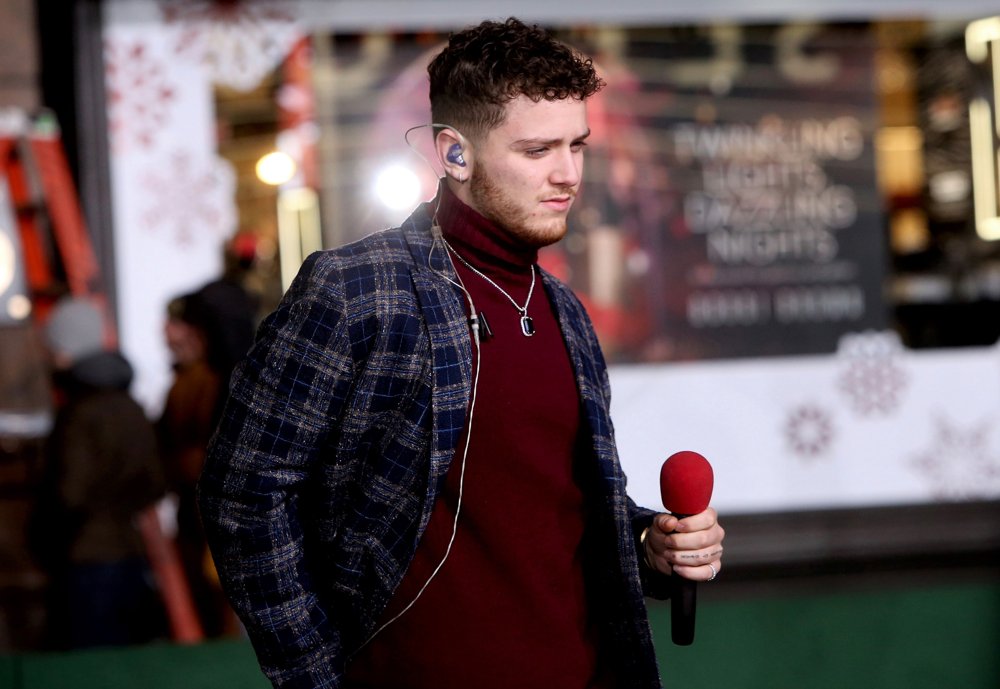 Bazzi Pictures With High Quality Photos