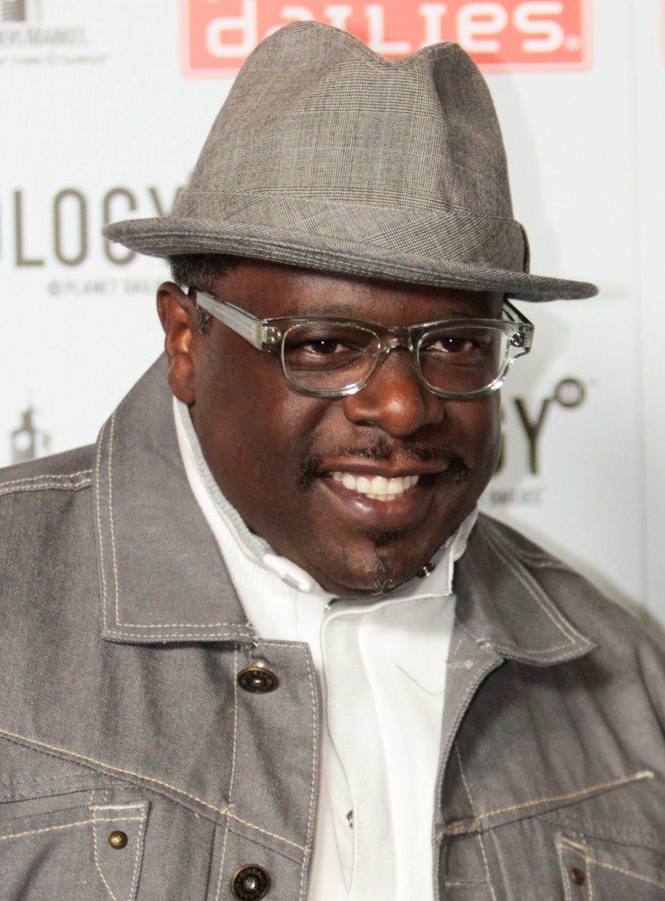 Cedric the Entertainer Picture 17 - The Grand Opening of Robert Earl's ...