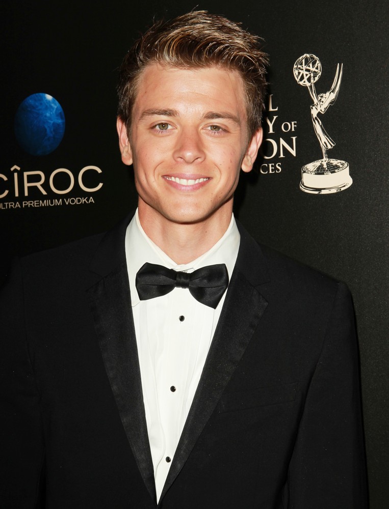 Chad Duell Picture 4 - The 40th Annual Daytime Emmy Awards - Arrivals