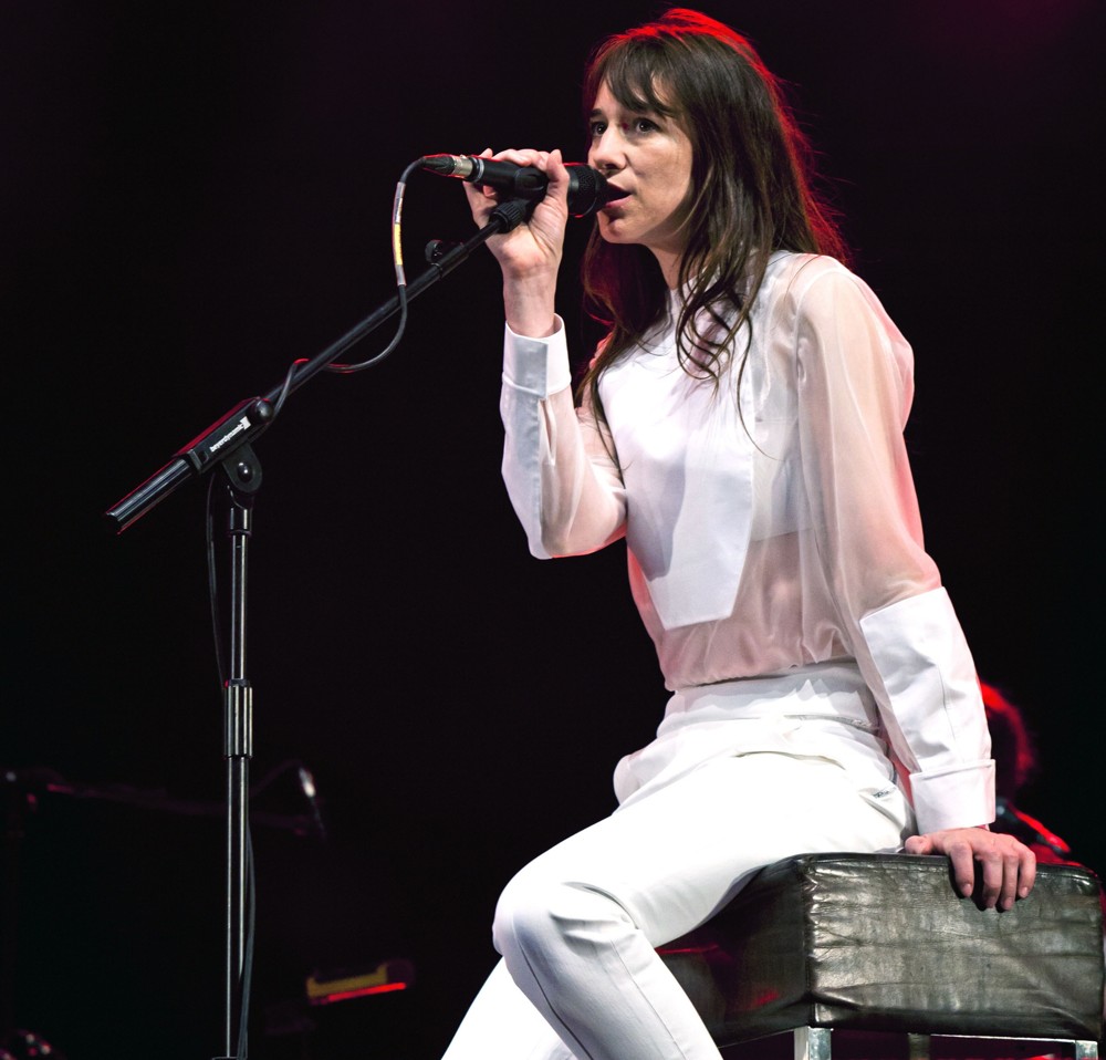 Charlotte Gainsbourg Picture 1 - Charlotte Gainsbourg Performing Live ...