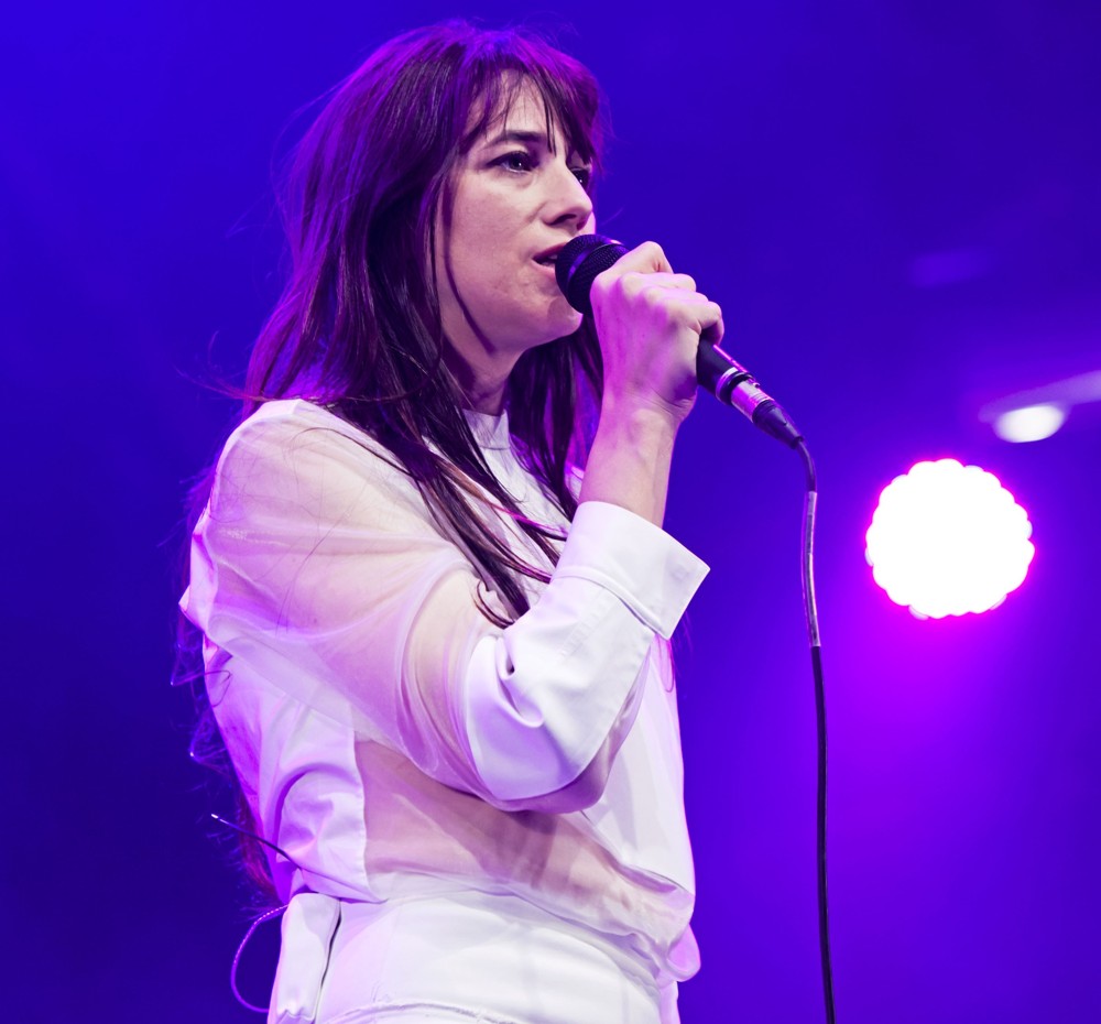 Charlotte Gainsbourg Picture 24 - Charlotte Gainsbourg Performing Live ...