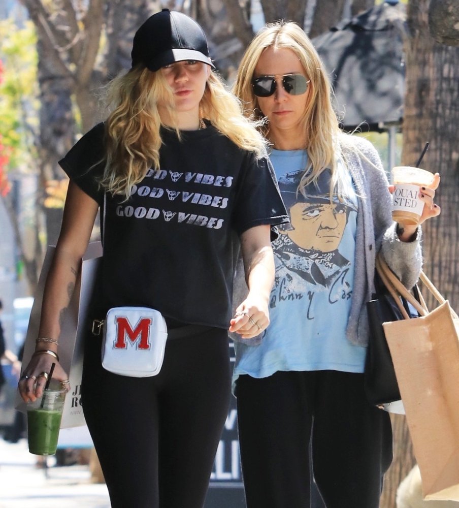 Miley-cyrus Picture 929 - Miley Cyrus and Tish Cyrus Were Spotted ...