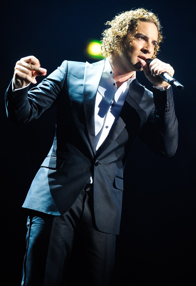 David Bisbal Picture 1 - David Bisbal Performs