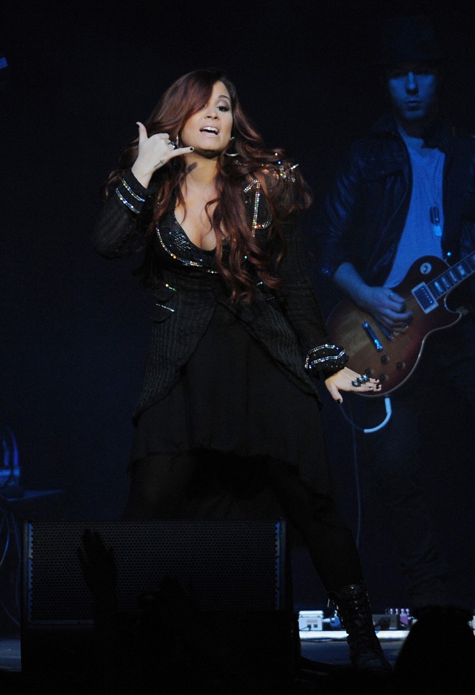 demi-lovato Picture 198 - The Y100 Jingle Ball 2011