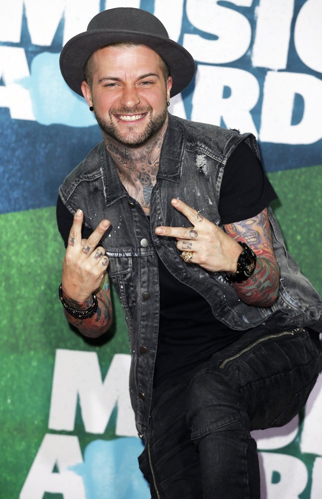 DJ Sinister Picture 24 - 2015 CMT Music Awards - Arrivals