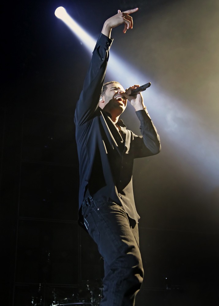 Drake Picture 115 - Drake Performing at Manchester Evening News Arena