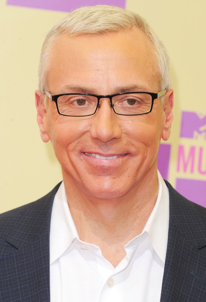 Dr. Drew Pinsky Picture 10 - 2012 MTV Video Music Awards - Arrivals