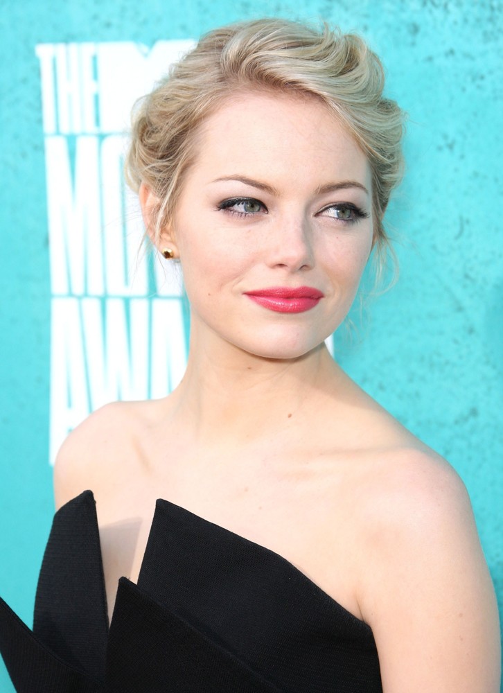 emma stone Picture 107 - 2012 MTV Movie Awards - Arrivals